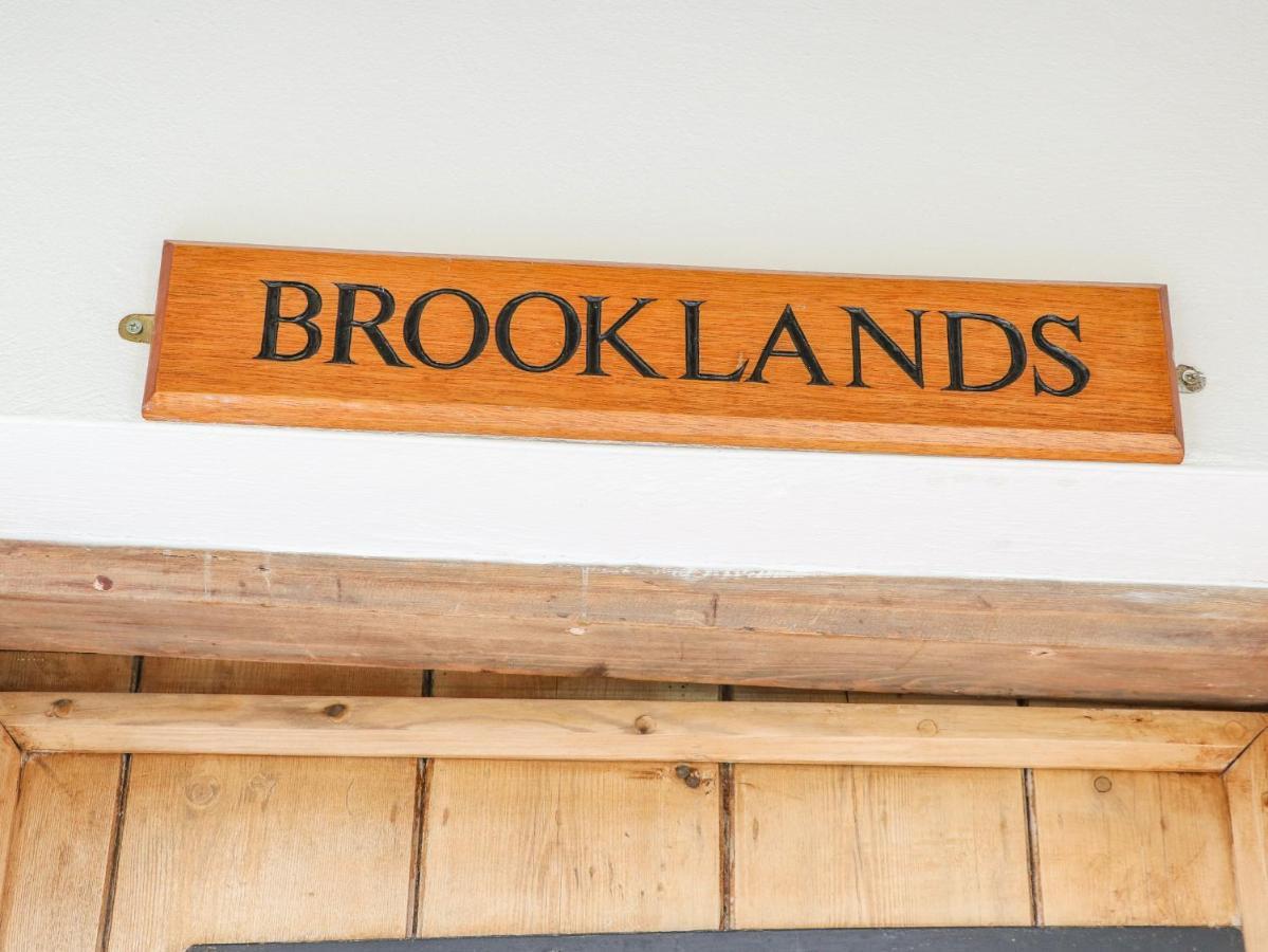 Chedworth Brooklandsヴィラ エクステリア 写真